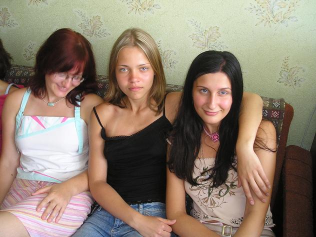 Русские малолетки в домашней оргии